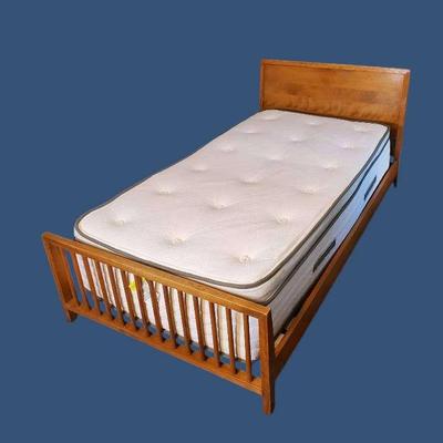 Conant Ball Furniture Maple Twin Bedframe with Organic Avocado Mattress - 1 Of 2