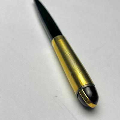 Vintage 14K Nib Eversharp Skyline Lever Fill Fountain Pen