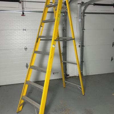 Lynn 8 Foot Fiberglass Step Ladder