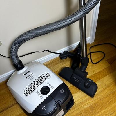 Miele Classic C1 Olympus Vacuum Cleaner 