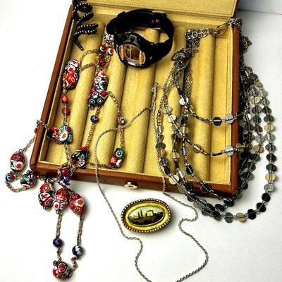 Leather Jewelry Box with Jewelry Including Sterling Silver Rope Chain Necklace