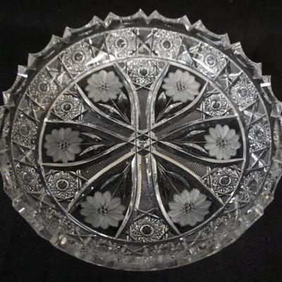 Sale Photo Thumbnail #201: 1199	BRILLIANT CUT GLASS BOWL, APPROXIMATELY 7 IN X 1 1/2 IN H
