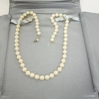Sale Photo Thumbnail #206: 1204	CHISEL 14K WHITE GOLD CLASP PEARL NECKLACE, APPROXIMATELY 18 IN
