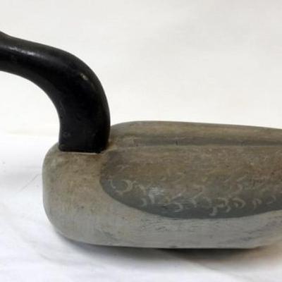 Sale Photo Thumbnail #90: 1089	LARGE CARVED WOOD GOOSE, APPROXIMATELY 27 IN X 9 IN X 12 IN H

