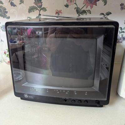 Sale Photo Thumbnail #27: AC/DC vintage tv, 1989 9" GE TV Black AC/DC Dual Power 09GP223