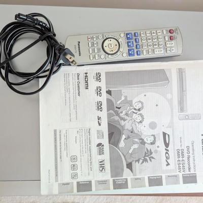 Sale Photo Thumbnail #83: Panasonic DVD VHS player recorder DMR-ES45V with remote