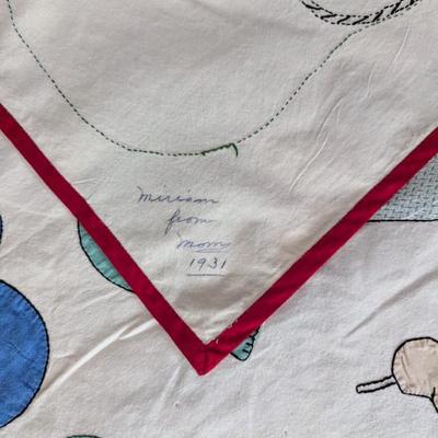 Sale Photo Thumbnail #93: Embroidered and applique twin bed cover / quilt made in 1931, Sunbonnet Sue