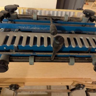 Sale Photo Thumbnail #44: Dovetail jig