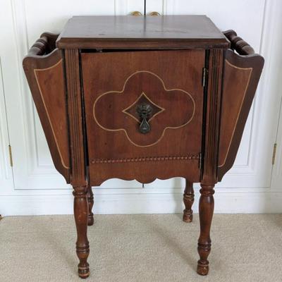 Sale Photo Thumbnail #19: Vintage copper lined humidor side table
