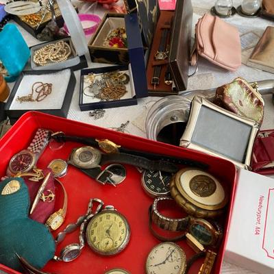 Sale Photo Thumbnail #138