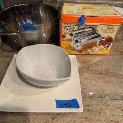 Pasta Maker & misc. kitchenware