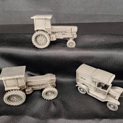 3 - Deutz Allis Limited Edition 1913 Ford Model T Deliver Van 1st in Series - Deutz -Allis 9170