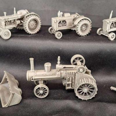 7 Pewter 1/16 Bucket - Rumely Steam Engine - WD9 - McCormick - 70 - 2 CO-OP
Tractors - OL Pull 