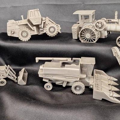 5 Case IH Pewter 1/16 Die Cast - Case 1680 Axial Flow Combine - Case 580K 4x4 - Case -W30 - 