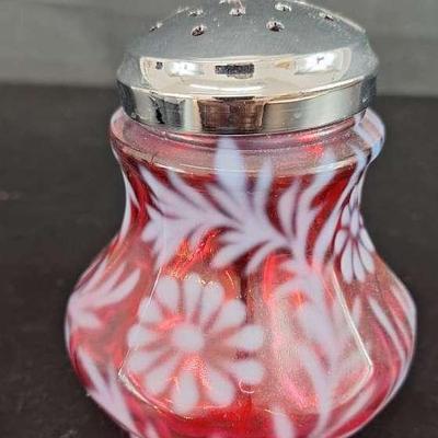 Fenton Cranberry Opalescent Sugar Shaker Daisy and Fern Design 