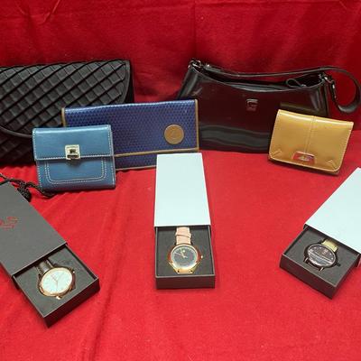 Women’s Accessories 