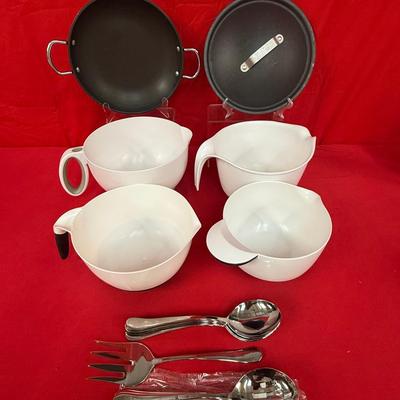 Mixed Kitchen Cookware & Utensil Set