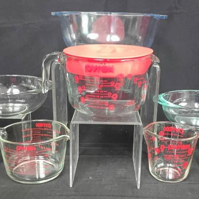 Large Pyrex Glassware Lot – Measuring Cups, Mixing Bowls & Covered Dishes