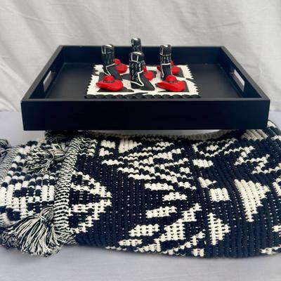 D Studio Premium Rugs, Cow/Cowboy Tic Tac Toe and More