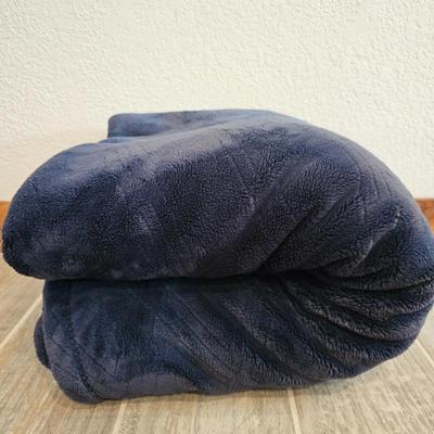 Lot #187 - Navy Blue Fleece Throw Blanket