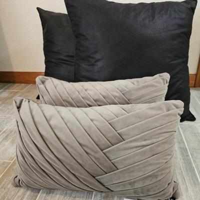 Lot #194 - J.Queen New York Decorative Gray Cracked Ice Throw Pillows, Plus Large Black Square Throw Pillows Set