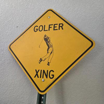 Lot #334 - Golfer Xing Sign