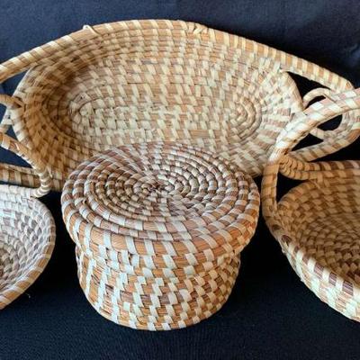 Pr113 sweet grass baskets