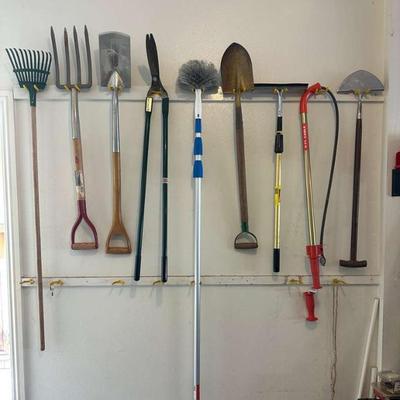 Pr166 mystery wall of tools