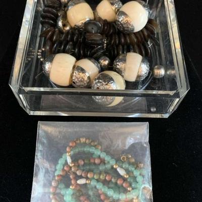 Pr186 broken but beautiful jewelry