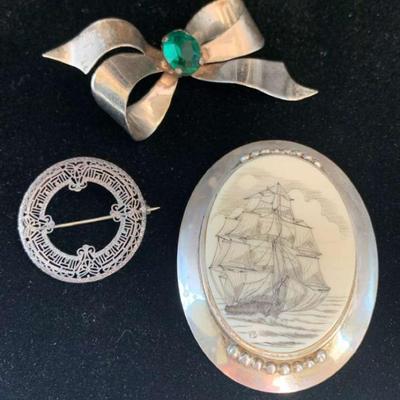 Pr137 vintage sterling brooches