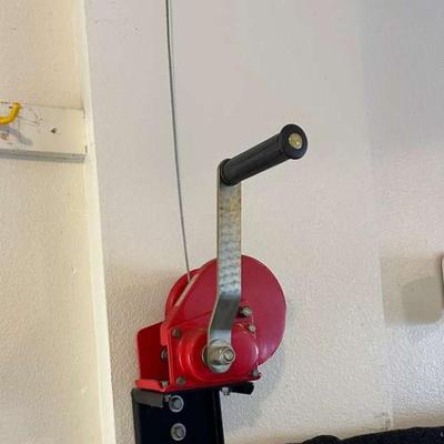 Pr150 wall hoist lift