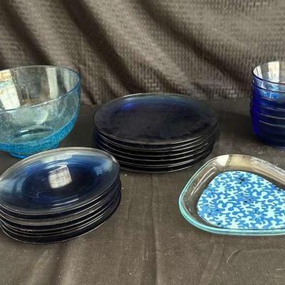 Pr230 blue plates and bowls