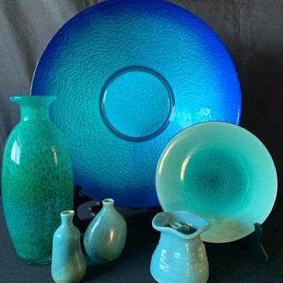 Pr122 aqua vases plates