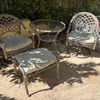 Pr140 small table and chairs with ottoman