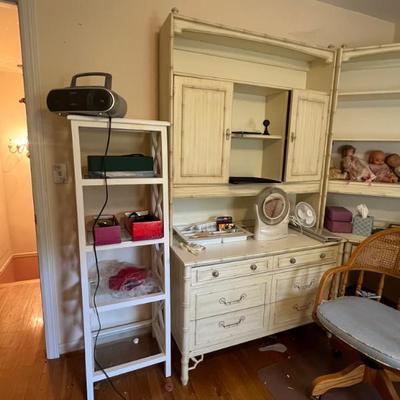 Sale Photo Thumbnail #28: Vintage bedroom furniture 