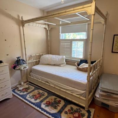 Sale Photo Thumbnail #30: Vintage canopy bed