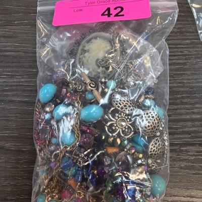Sale Photo Thumbnail #104