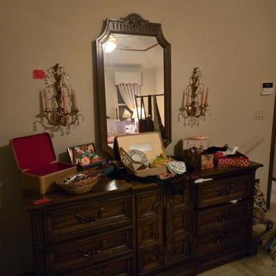 Sale Photo Thumbnail #46