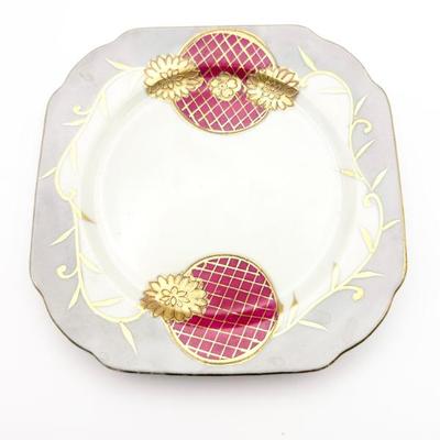 Sale Photo Thumbnail #114: Vintage Japanese Porcelain Plate