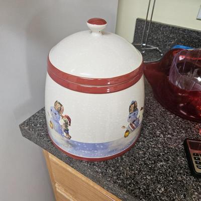 Sale Photo Thumbnail #72: Fun snowman cookie jar