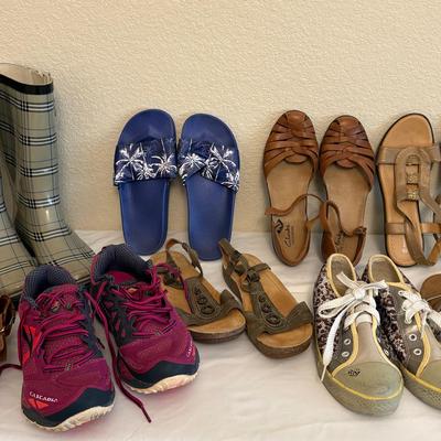 Ladies Shoes 