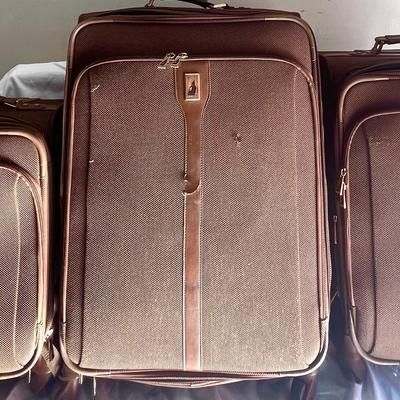London Fog Luggage Set 