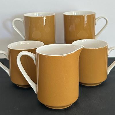 Mikasa Focus-Shape Coffee Cups & Creamer