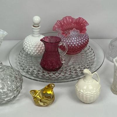 Collection of Vintage Glass and Milk Glass Pieces