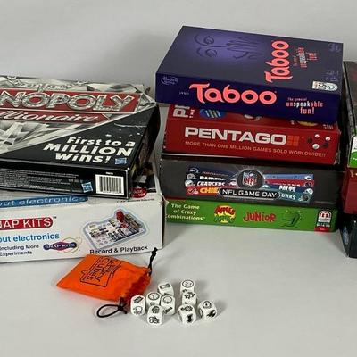Mega Game Night With The Family 
