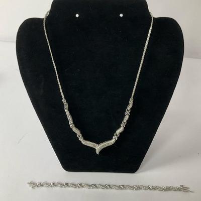 .342 Krn Two Piece Set Necklace And Bracelet 
