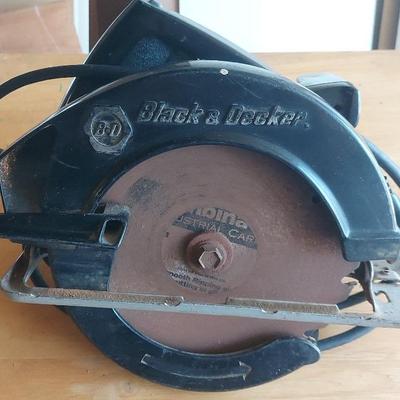BLACK AND DECKER SAW
