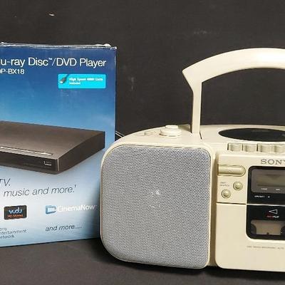 BOXED SONY BLU-RAY DISC/DAD PLAYER AND USED SONY BOOM BOX 