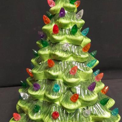CERAMIC LIGHT-UP CHRISTMAS TREE