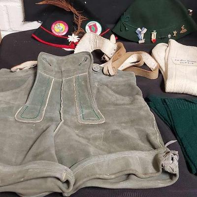 VINTAGE OKTOBERFEST LEDERHOSEN OUTFIT